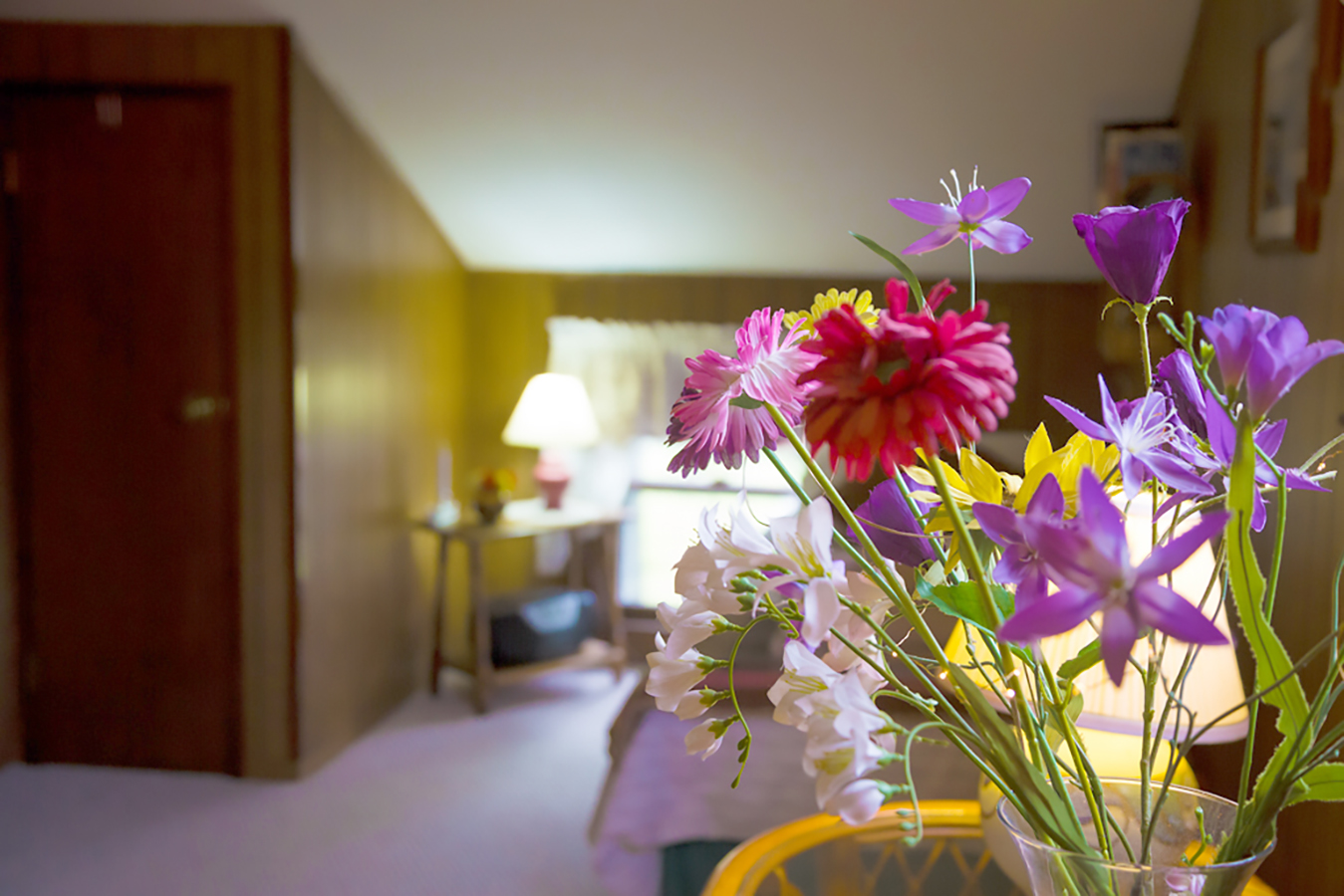 Fresh flowers in the Sir Rocco Room