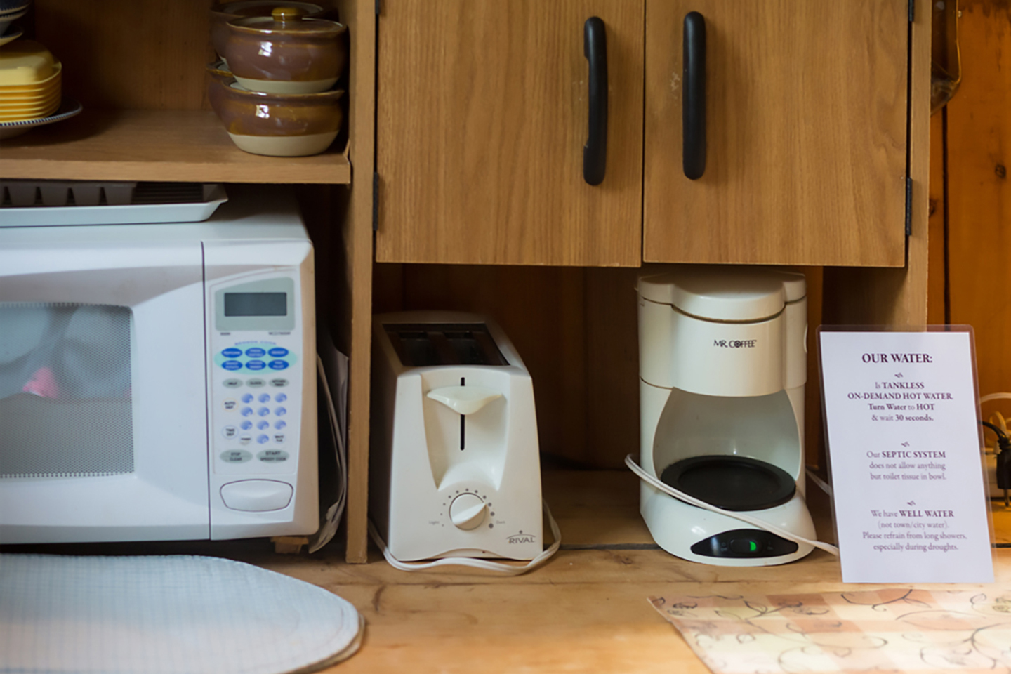 SOme of the ammenities in the Rustic Cabin